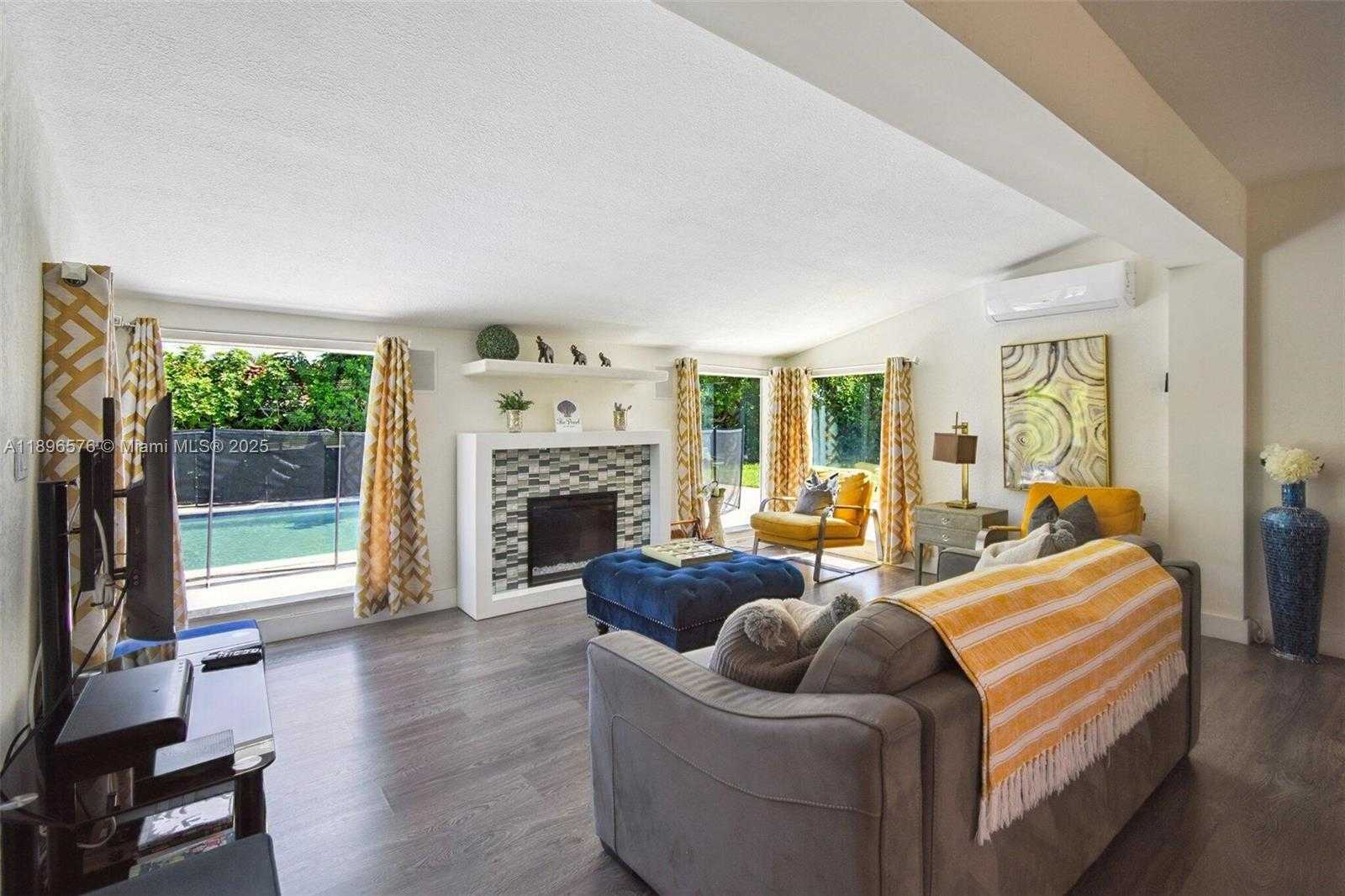 Small Image of 942 SOUTH EAST 13TH AVE, Deerfield Beach Number 3
