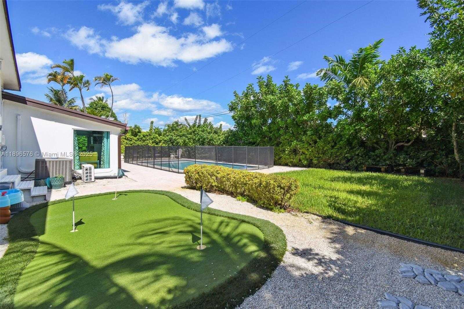 Small Image of 942 SOUTH EAST 13TH AVE, Deerfield Beach Number 7