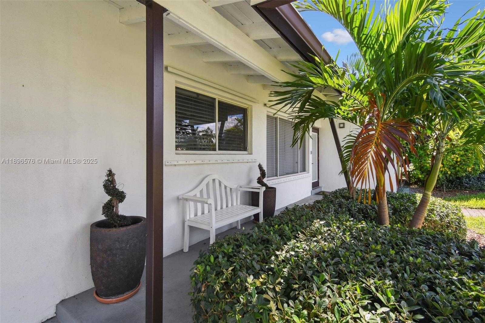 Small Image of 942 SOUTH EAST 13TH AVE, Deerfield Beach Number 8