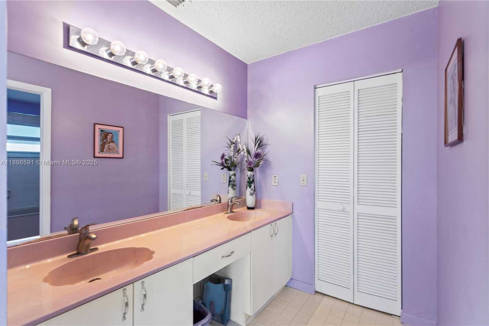 Small Image of 6090 NORTH WEST 179TH TER, Hialeah Number 17