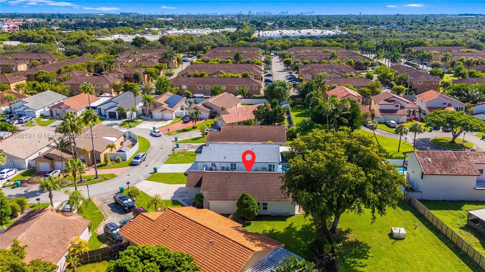 Small Image of 6090 NORTH WEST 179TH TER, Hialeah Number 27