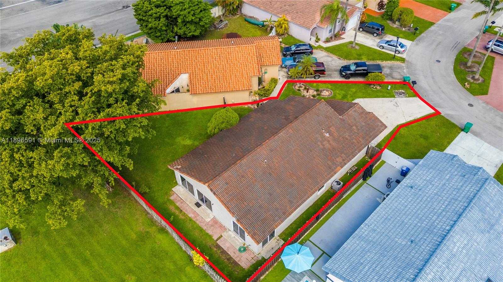 Small Image of 6090 NORTH WEST 179TH TER, Hialeah Number 29