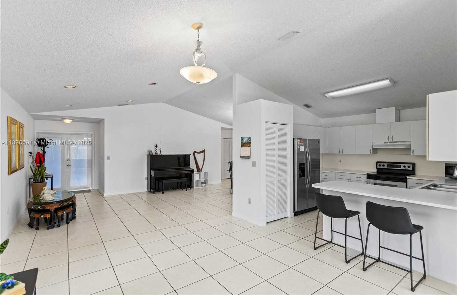 Small Image of 6090 NORTH WEST 179TH TER, Hialeah Number 7