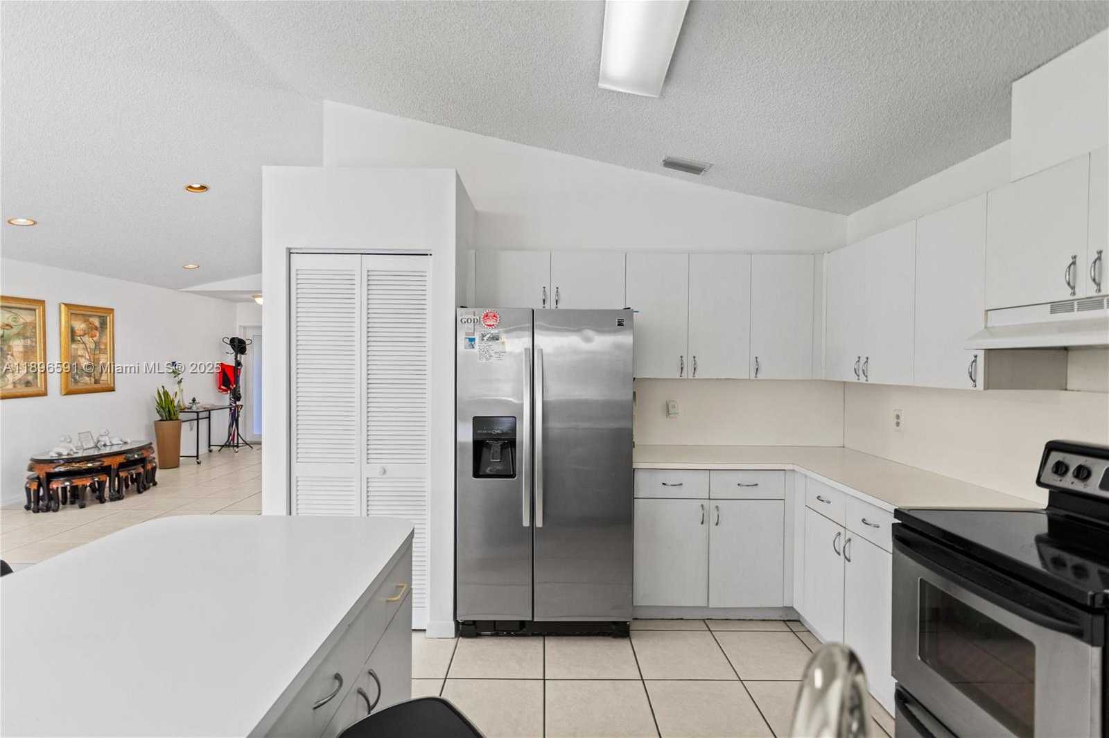 Small Image of 6090 NORTH WEST 179TH TER, Hialeah Number 9