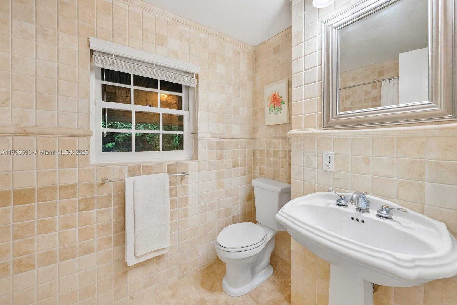 Small Image of 15000 OLD CUTLER RD, Palmetto Bay Number 11