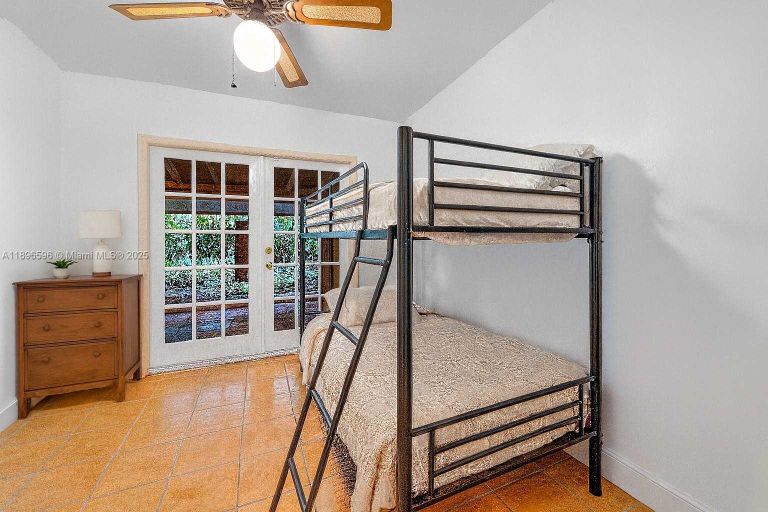 Small Image of 15000 OLD CUTLER RD, Palmetto Bay Number 12