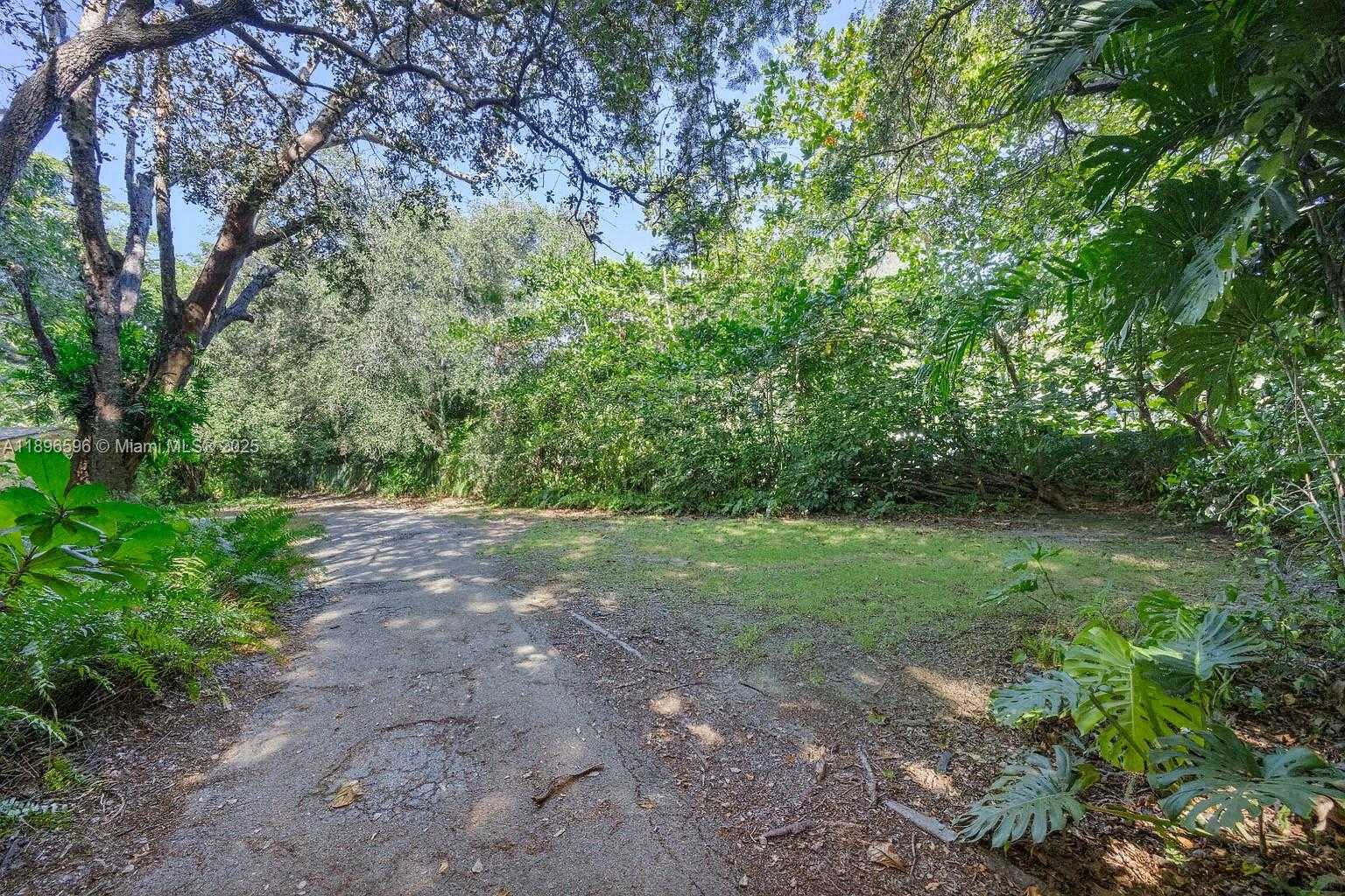 Small Image of 15000 OLD CUTLER RD, Palmetto Bay Number 24