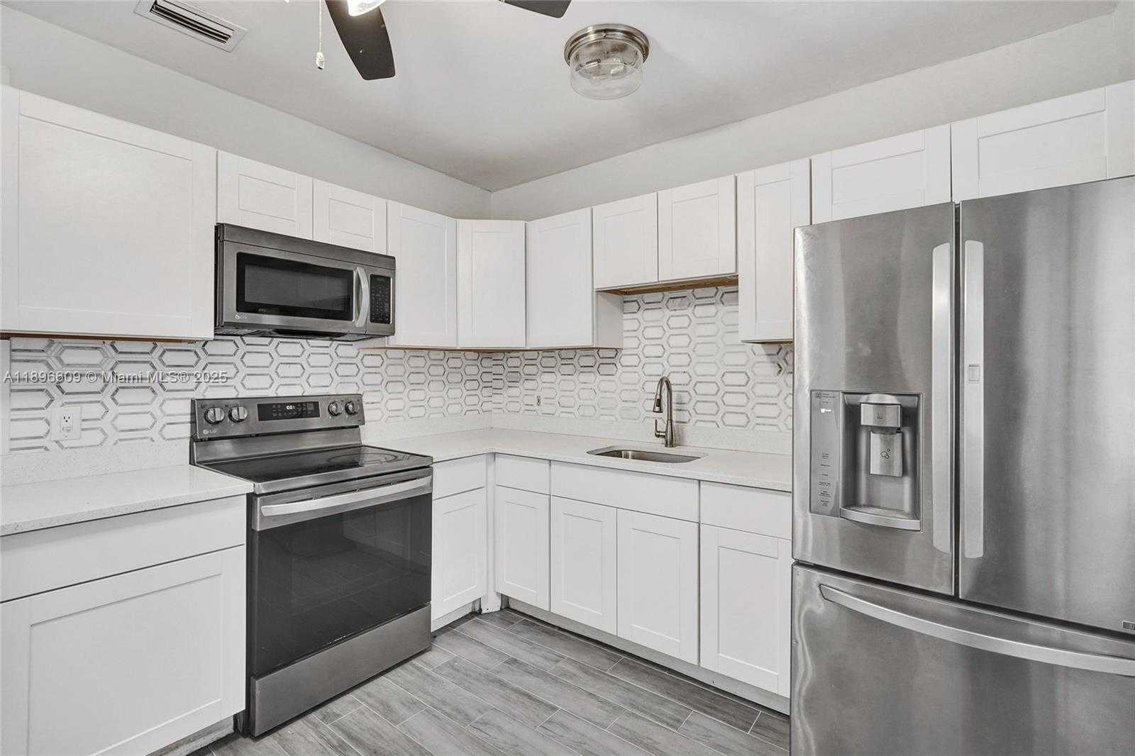 Small Image of 119 SOUTH WEST 22ND AVE, Fort Lauderdale Number 11