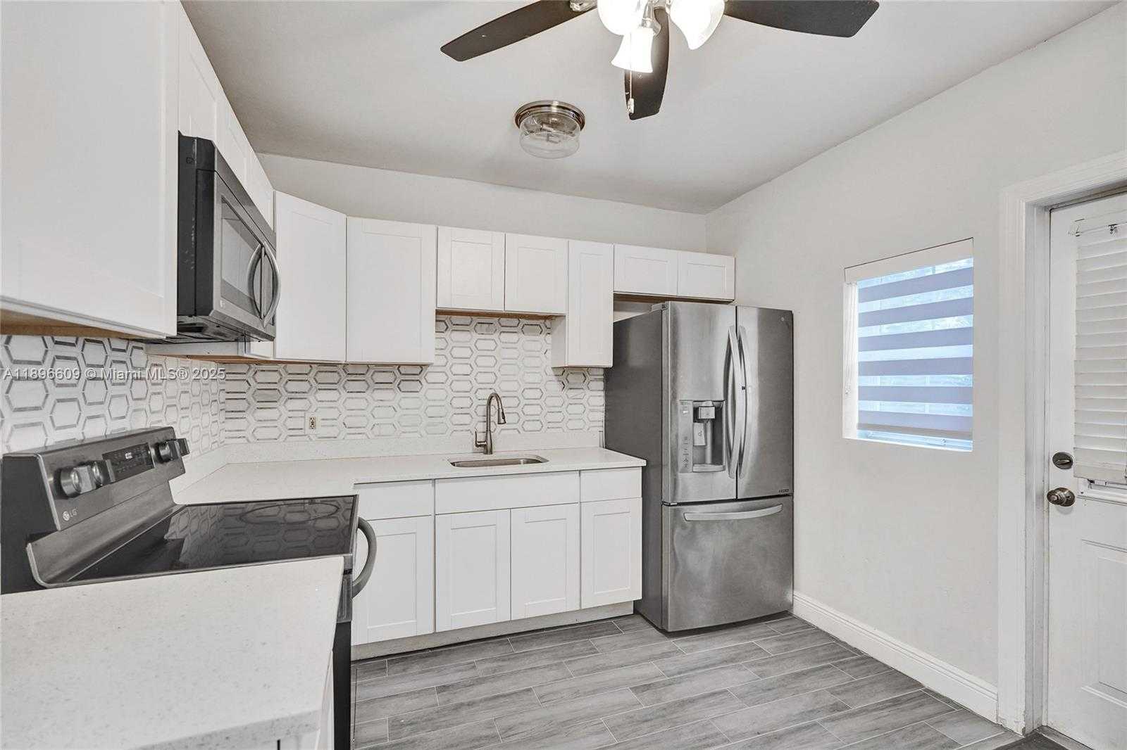Small Image of 119 SOUTH WEST 22ND AVE, Fort Lauderdale Number 12
