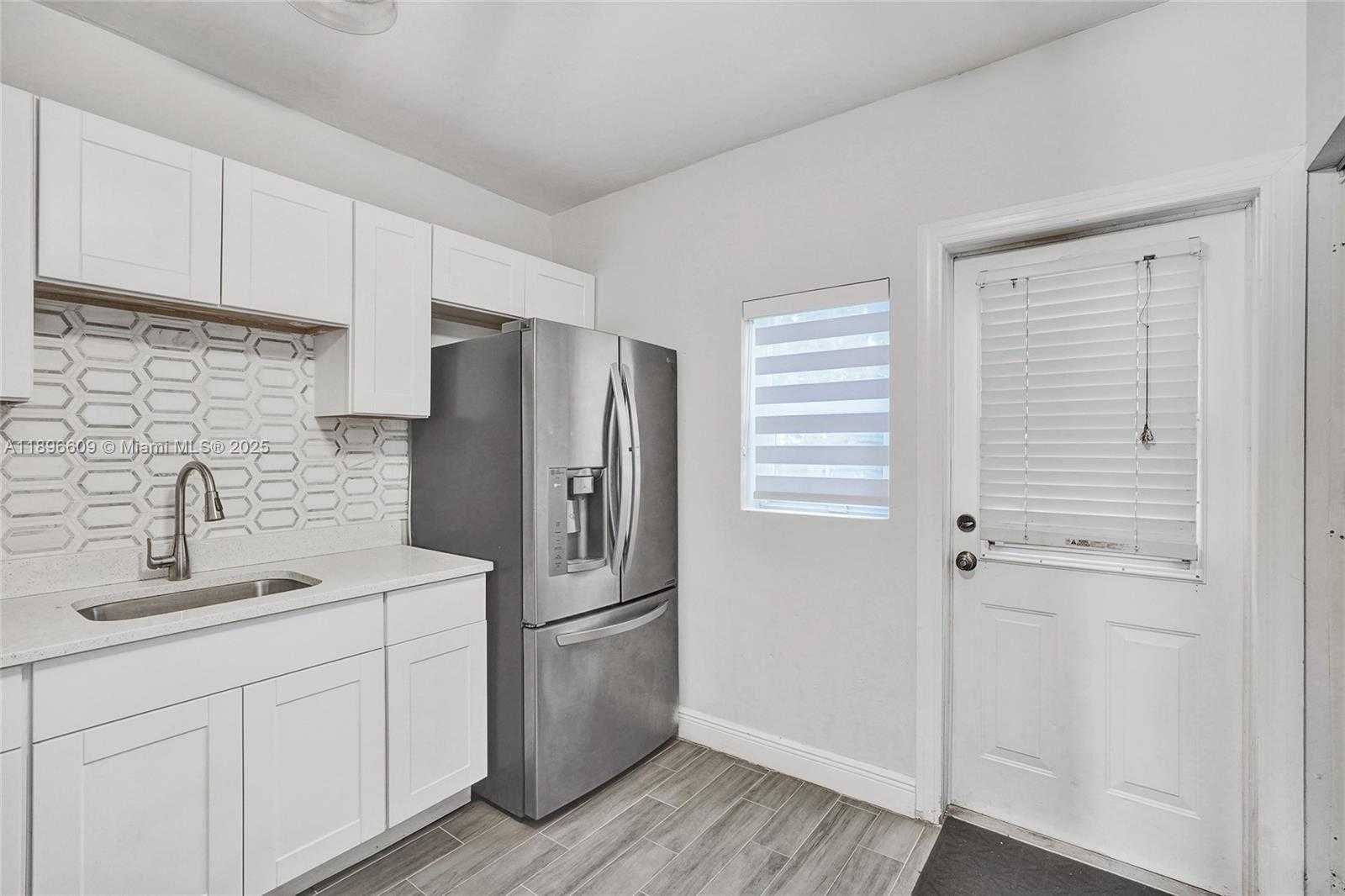 Small Image of 119 SOUTH WEST 22ND AVE, Fort Lauderdale Number 14