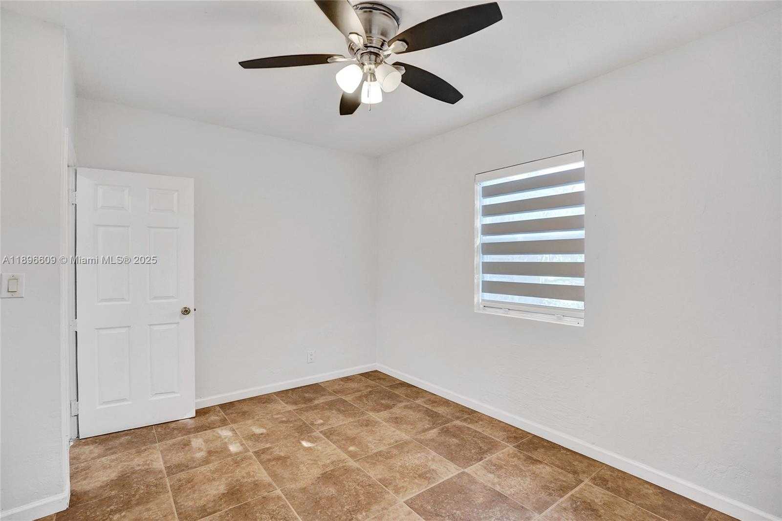 Small Image of 119 SOUTH WEST 22ND AVE, Fort Lauderdale Number 26