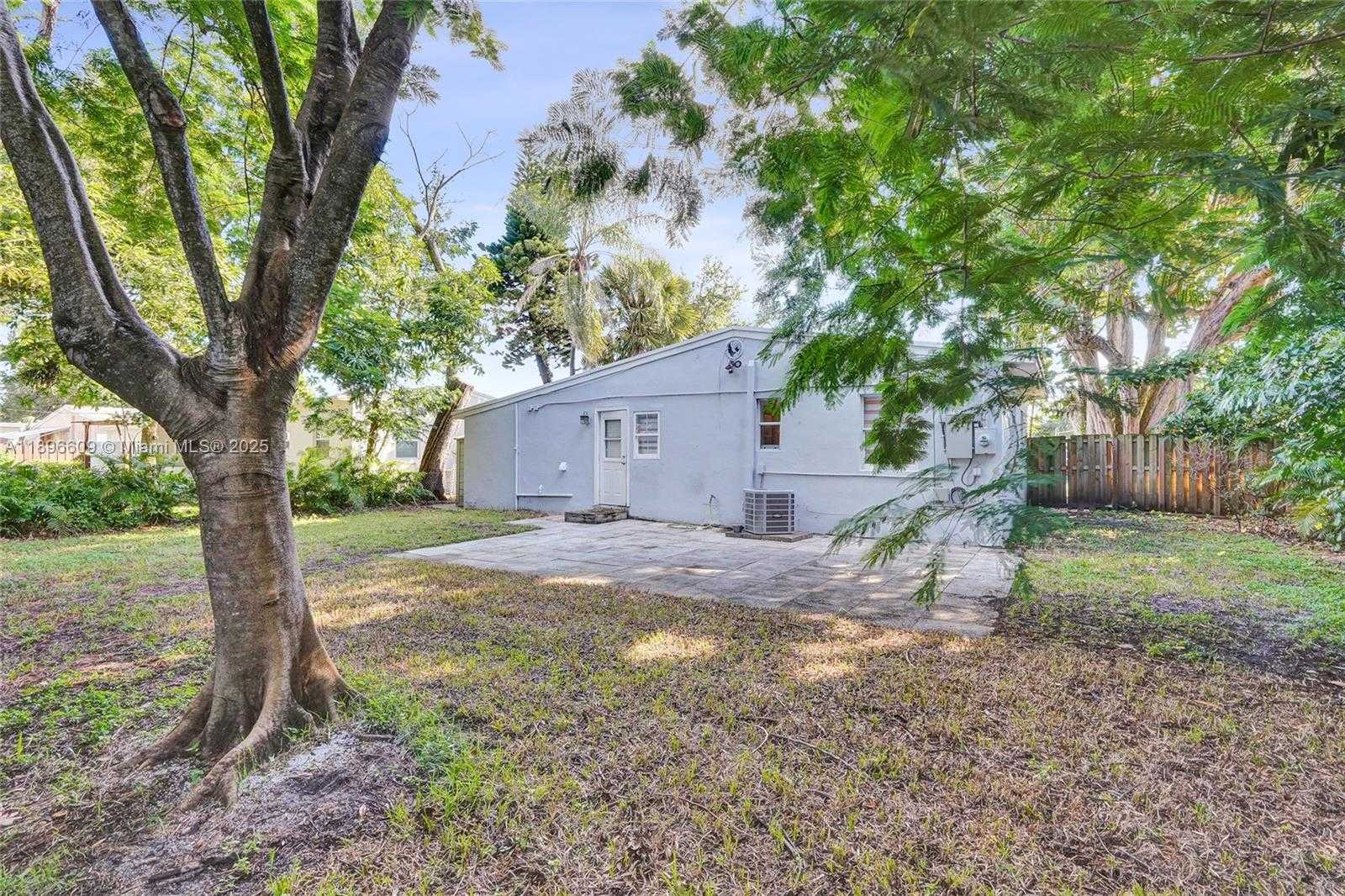 Small Image of 119 SOUTH WEST 22ND AVE, Fort Lauderdale Number 31