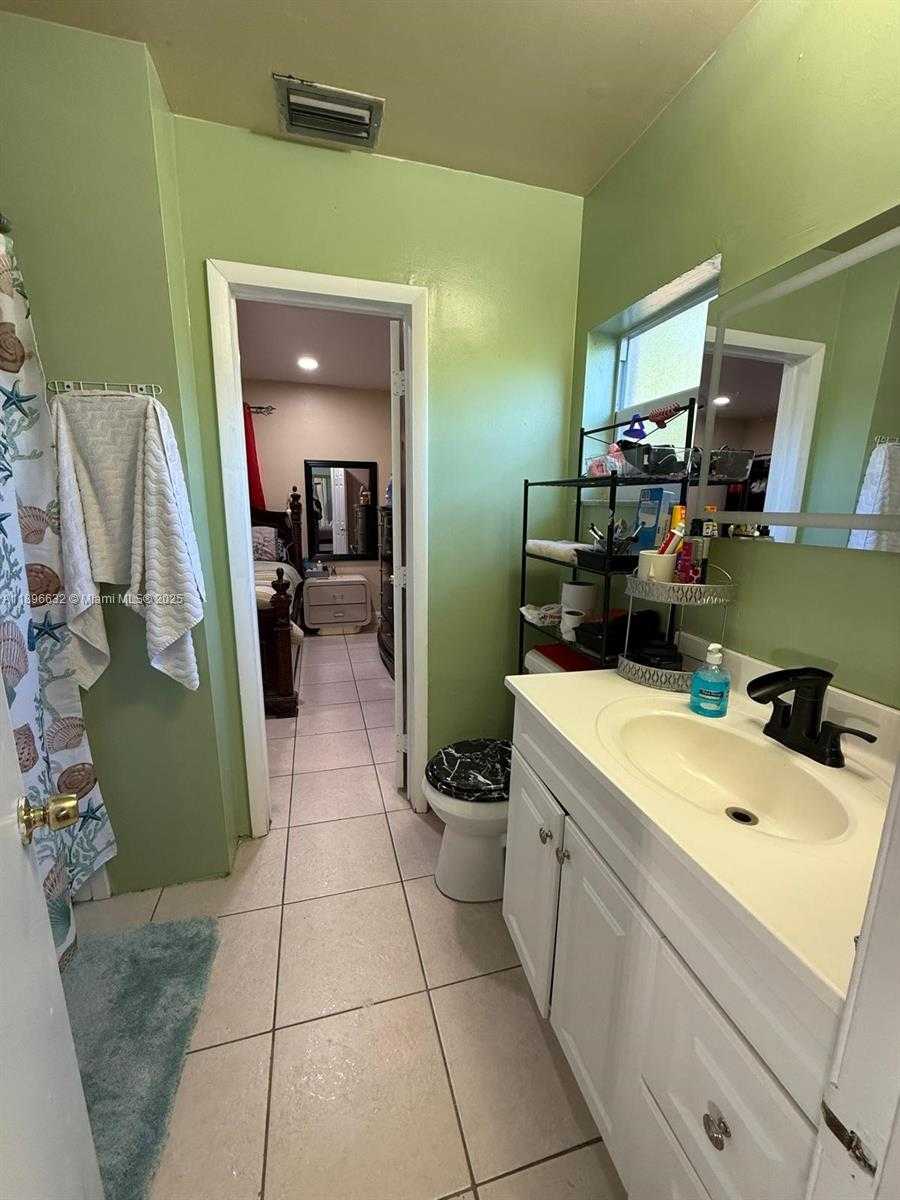 Small Image of 6922 SOUTH WEST 18TH CT, North Lauderdale Number 11