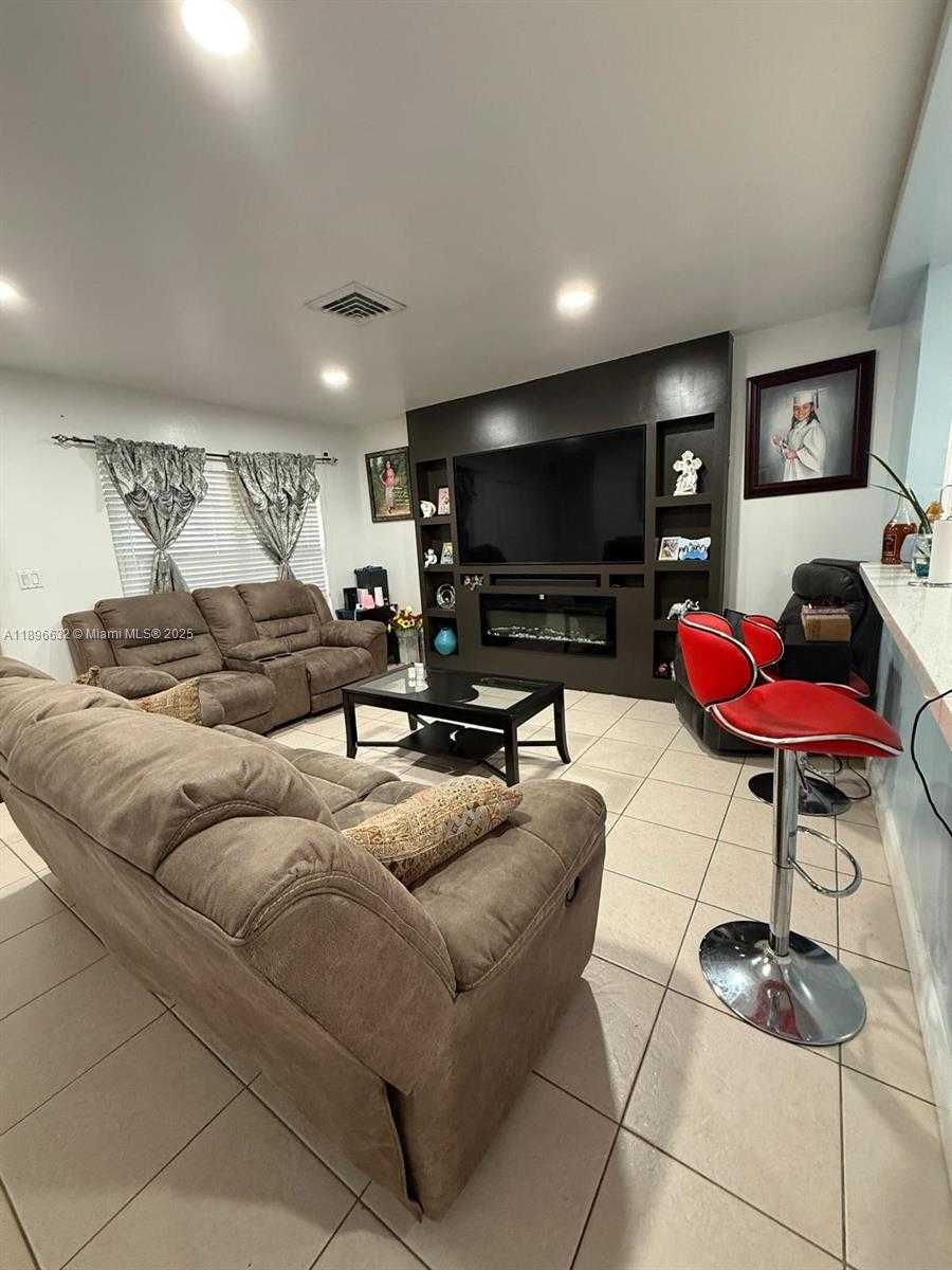 Small Image of 6922 SOUTH WEST 18TH CT, North Lauderdale Number 12