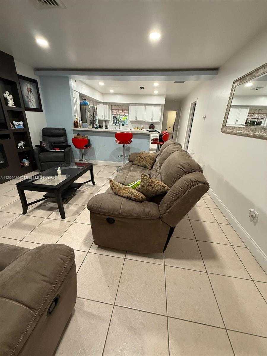 Small Image of 6922 SOUTH WEST 18TH CT, North Lauderdale Number 14