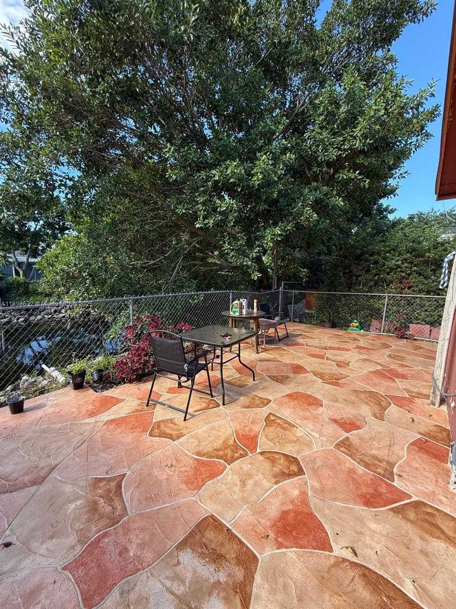 Small Image of 6922 SOUTH WEST 18TH CT, North Lauderdale Number 3