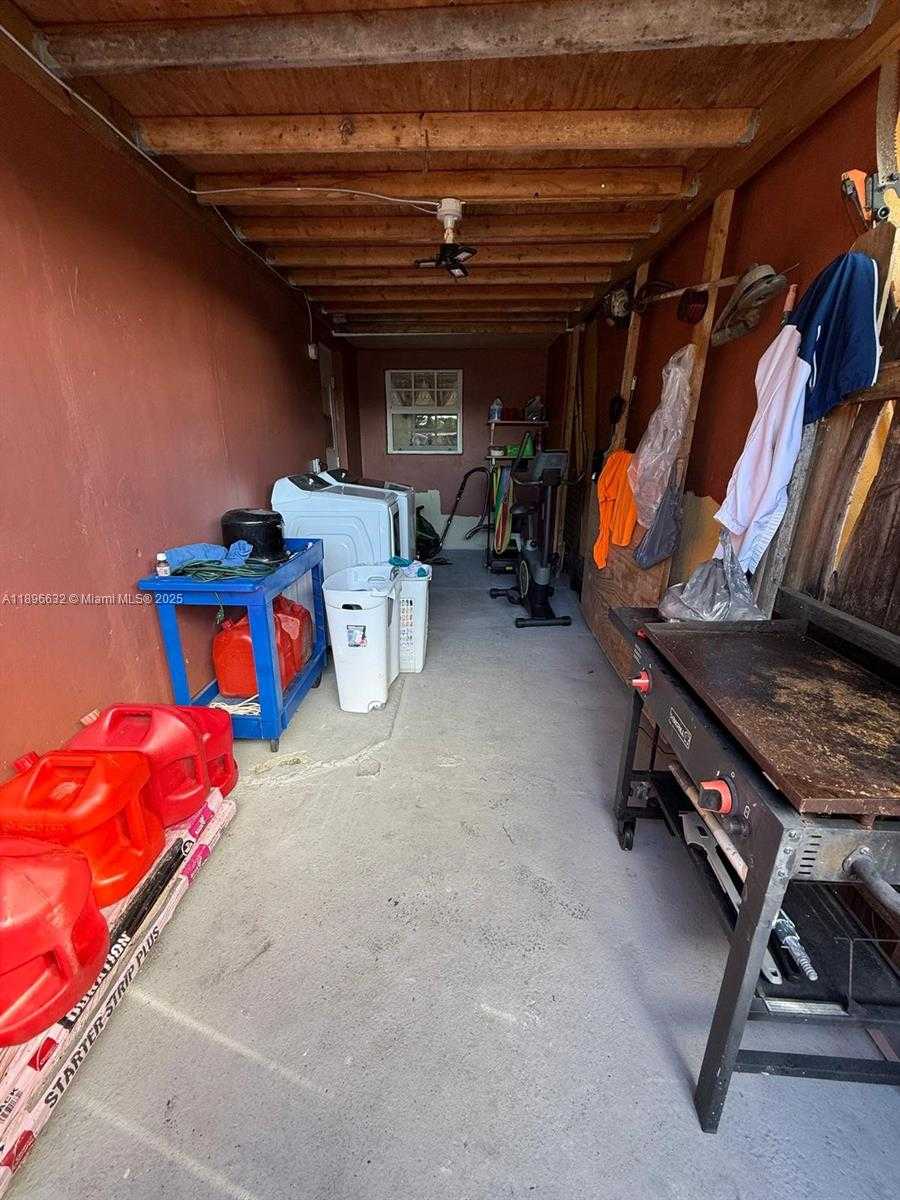 Small Image of 6922 SOUTH WEST 18TH CT, North Lauderdale Number 7