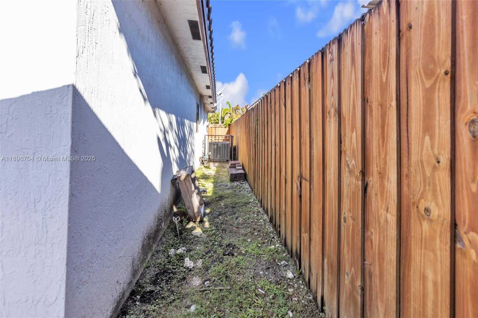 Small Image of 27109 SOUTH WEST 133RD CT, Homestead Number 42