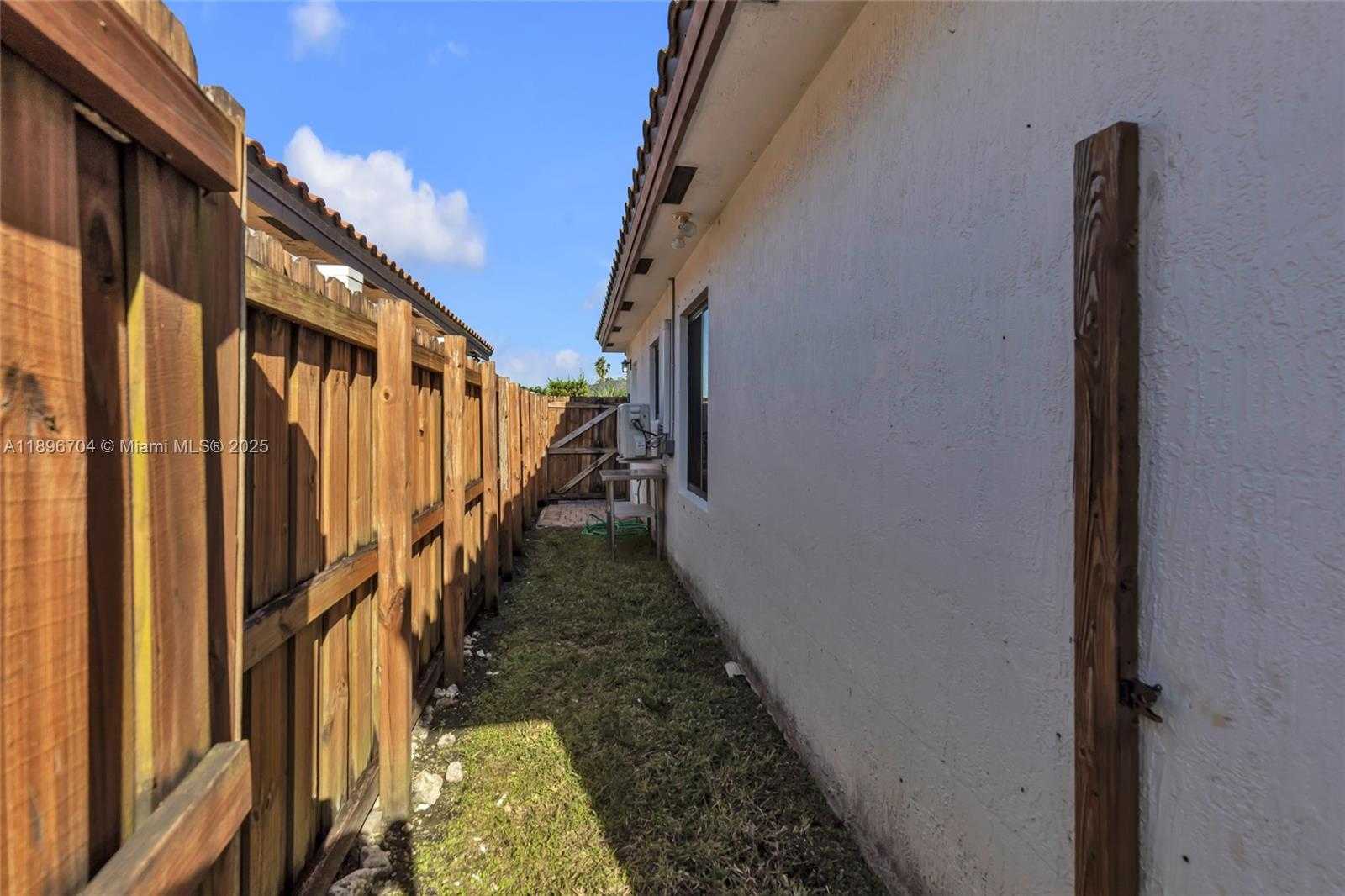 Small Image of 27109 SOUTH WEST 133RD CT, Homestead Number 43