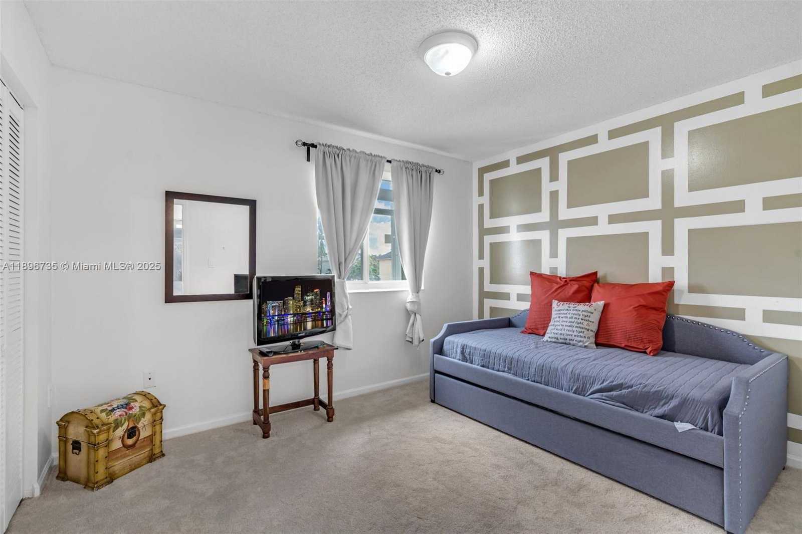 Small Image of 18536 NORTH WEST 56TH PL, Miami Gardens Number 16