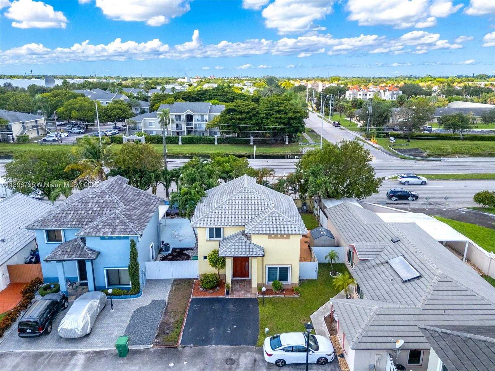 Small Image of 18536 NORTH WEST 56TH PL, Miami Gardens Number 26