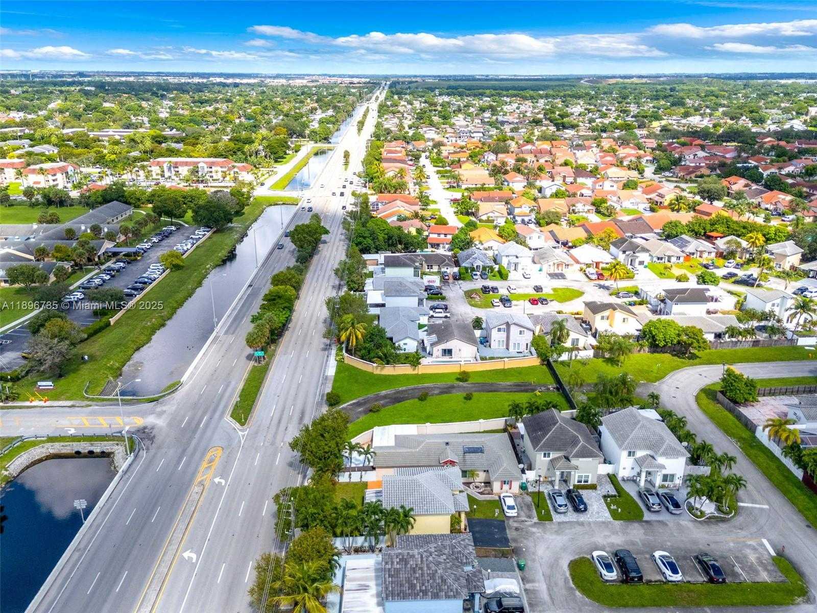 Small Image of 18536 NORTH WEST 56TH PL, Miami Gardens Number 30