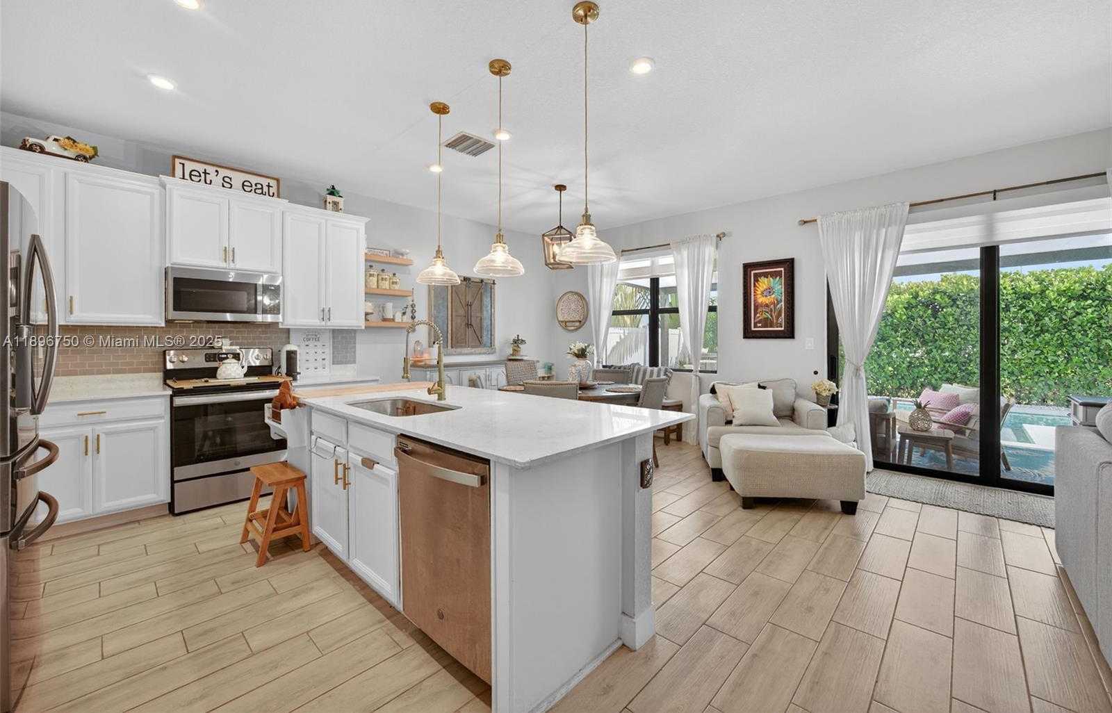 Small Image of 23351 SOUTH WEST 106TH PL, Homestead Number 10