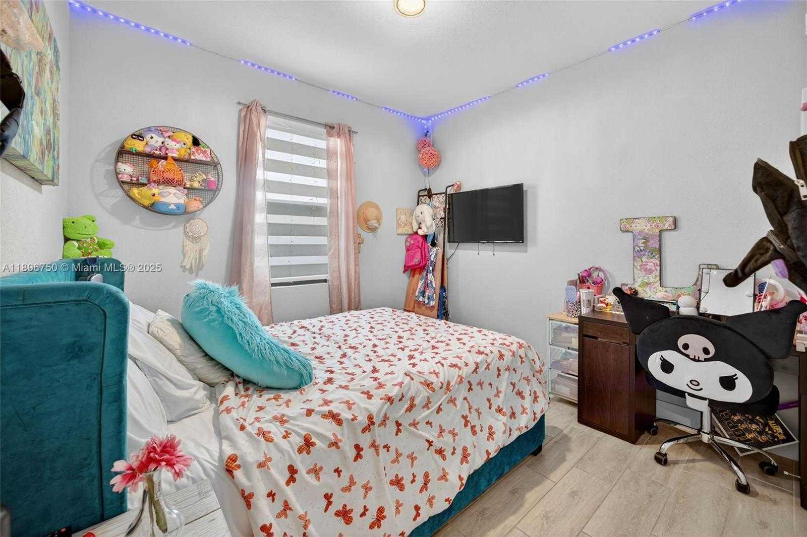 Small Image of 23351 SOUTH WEST 106TH PL, Homestead Number 19