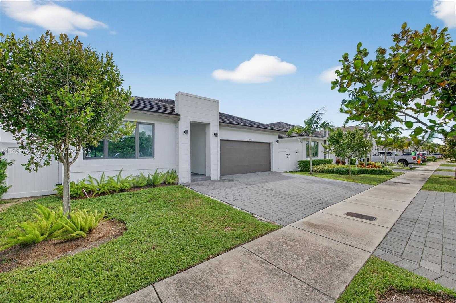 Small Image of 23351 SOUTH WEST 106TH PL, Homestead Number 3