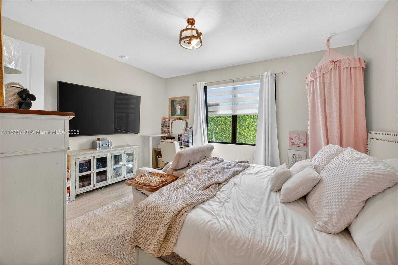 Small Image of 23351 SOUTH WEST 106TH PL, Homestead Number 34