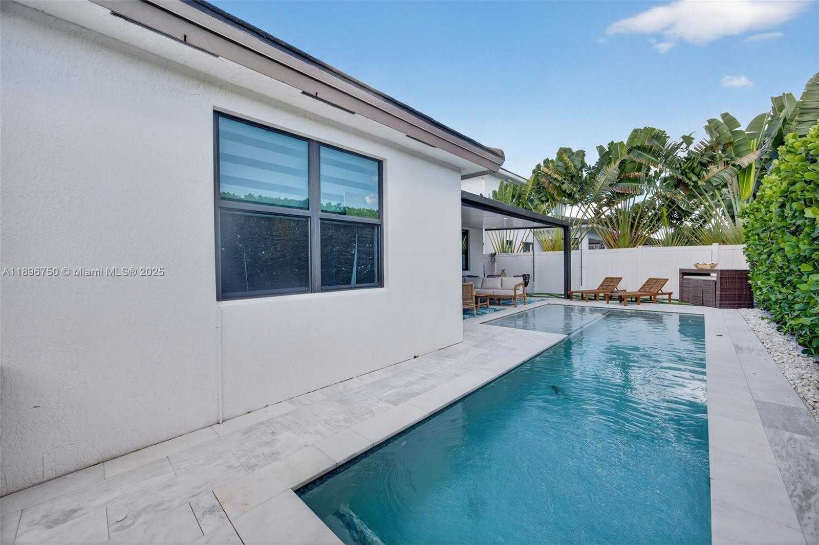 Small Image of 23351 SOUTH WEST 106TH PL, Homestead Number 40