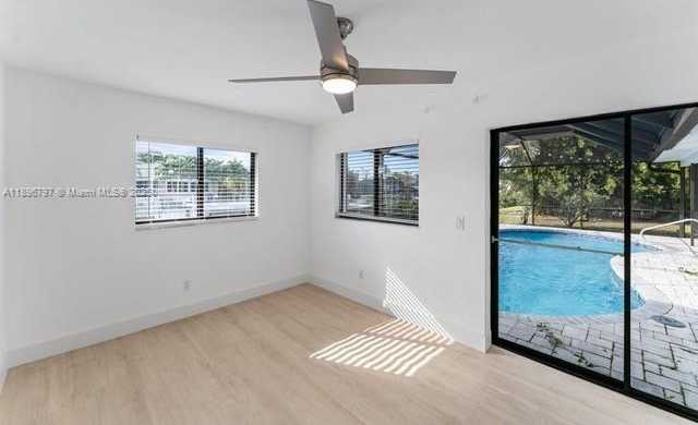 Small Image of 5024 SKYLINE BLVD, Cape Coral Number 31