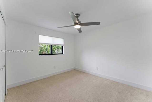 Small Image of 5024 SKYLINE BLVD, Cape Coral Number 33
