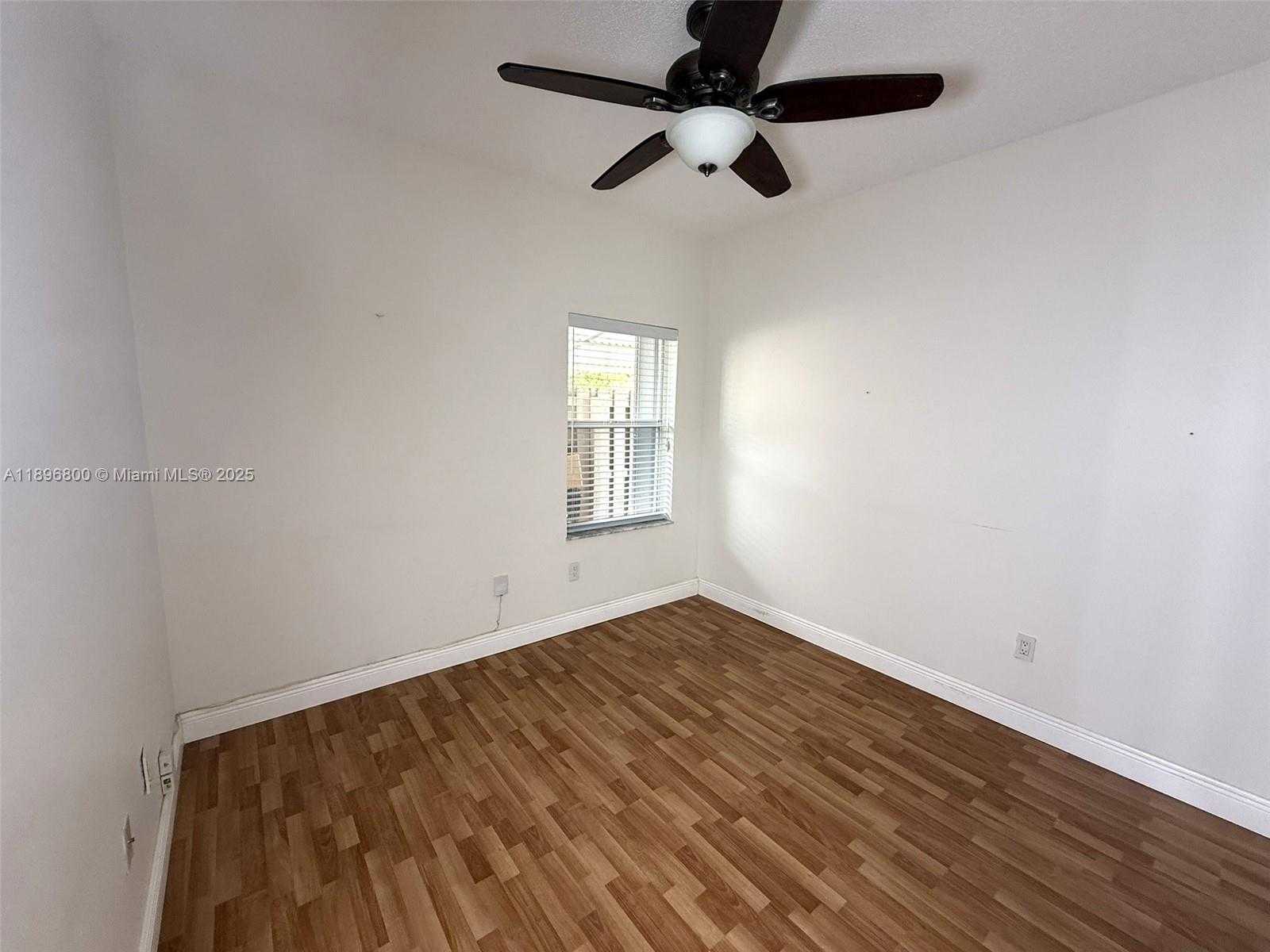 Small Image of 3119 NORTH WEST 99TH PL, Doral Number 10