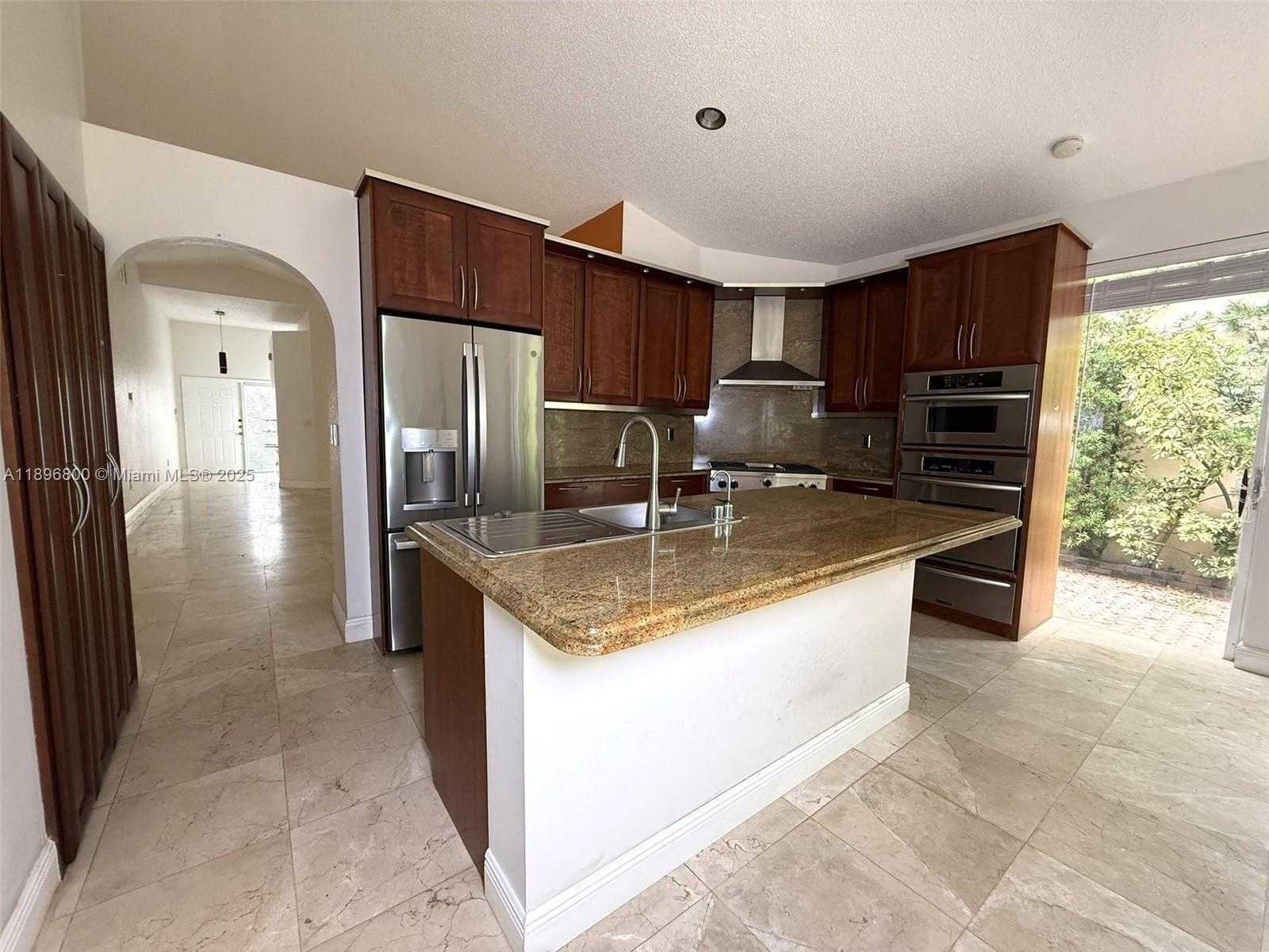 Small Image of 3119 NORTH WEST 99TH PL, Doral Number 20