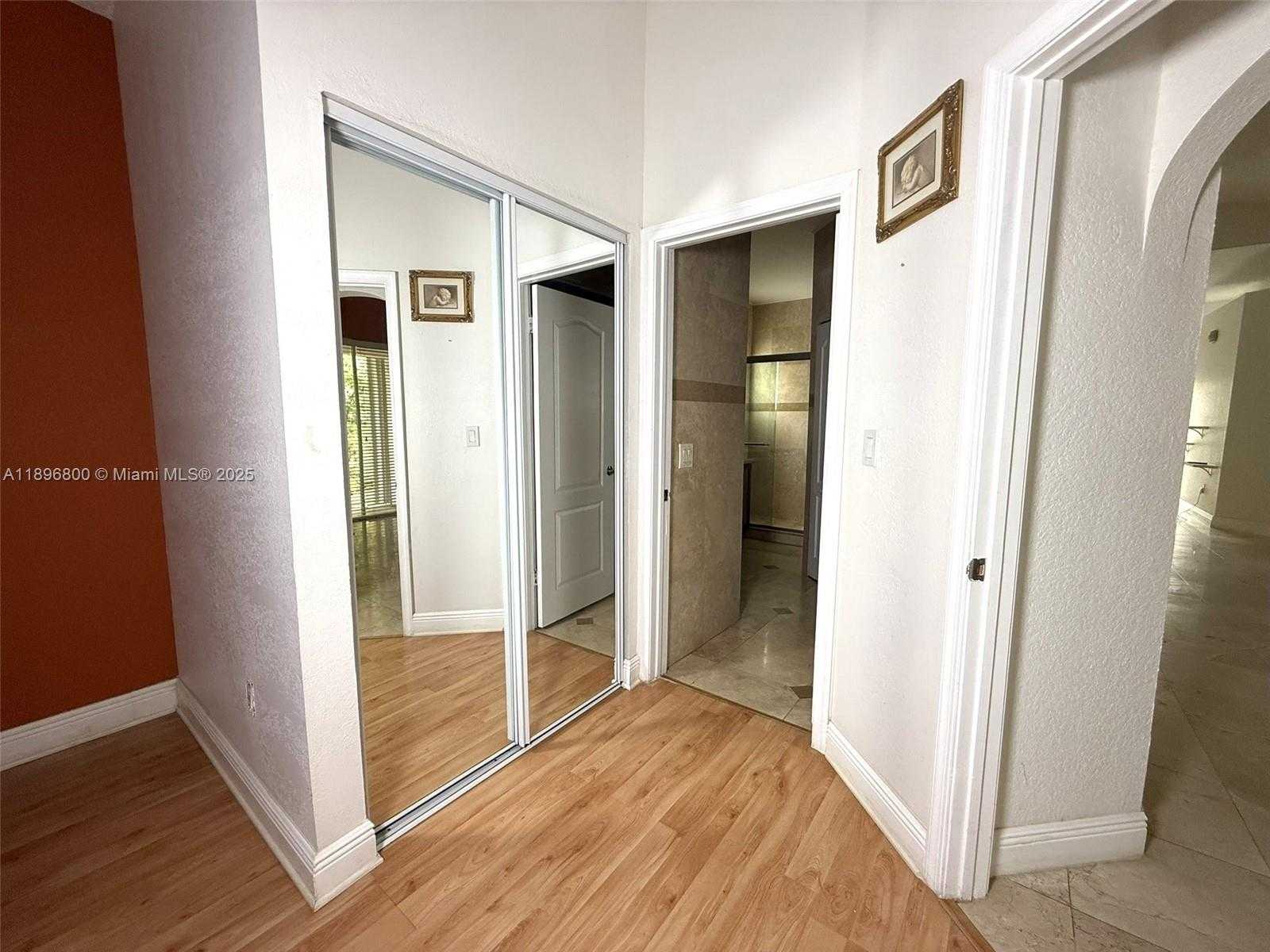 Small Image of 3119 NORTH WEST 99TH PL, Doral Number 27