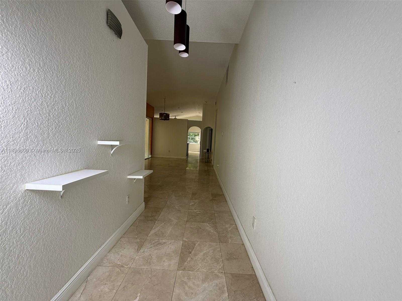 Small Image of 3119 NORTH WEST 99TH PL, Doral Number 4