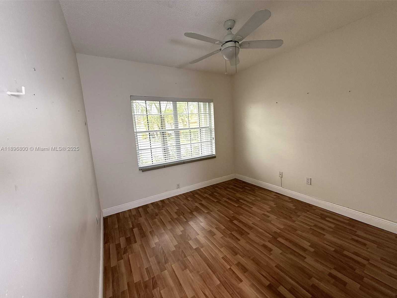 Small Image of 3119 NORTH WEST 99TH PL, Doral Number 8