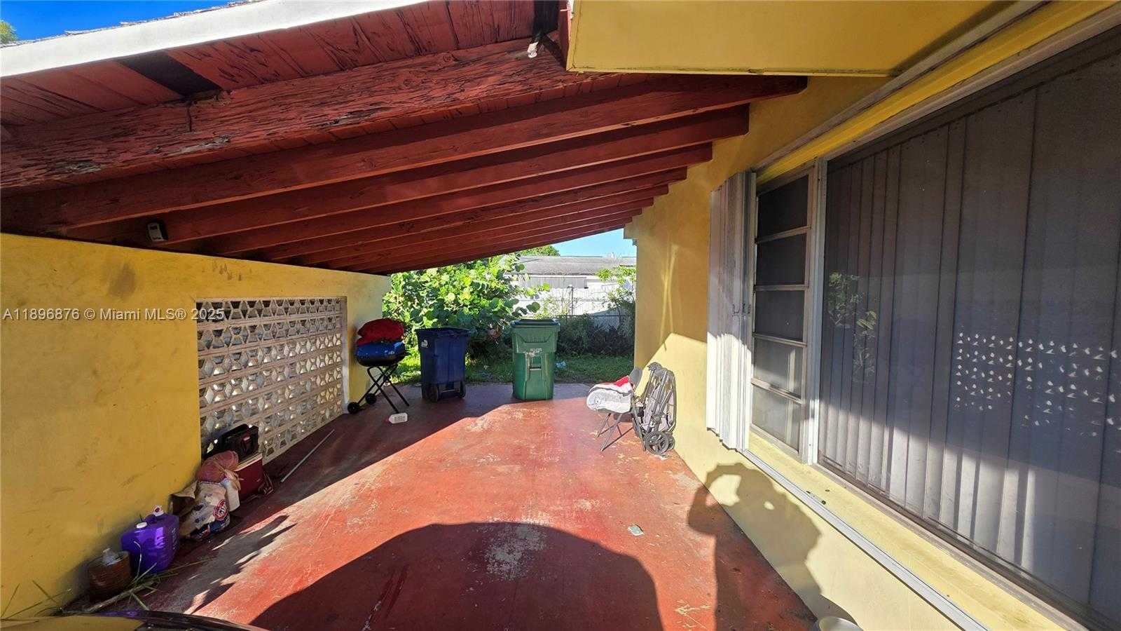 Small Image of 2915 NORTH WEST 183RD ST, Miami Gardens Number 3