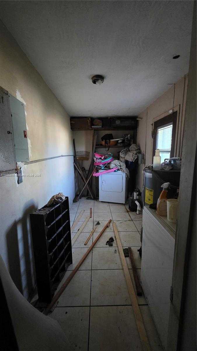 Small Image of 2915 NORTH WEST 183RD ST, Miami Gardens Number 6