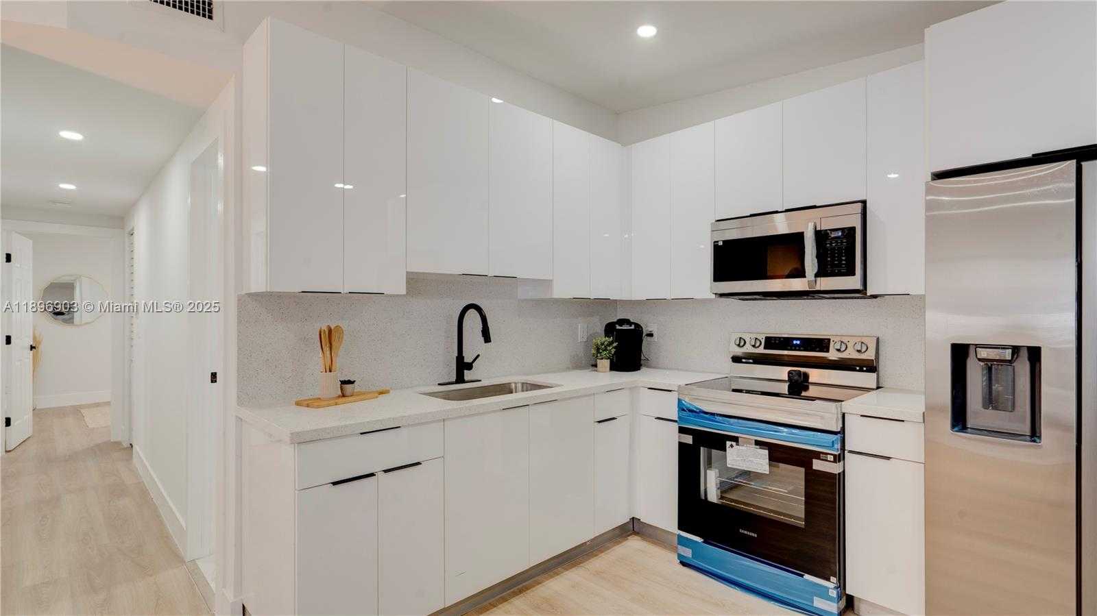 Small Image of 2736 NORTH WEST 21ST AVE, Oakland Park Number 10