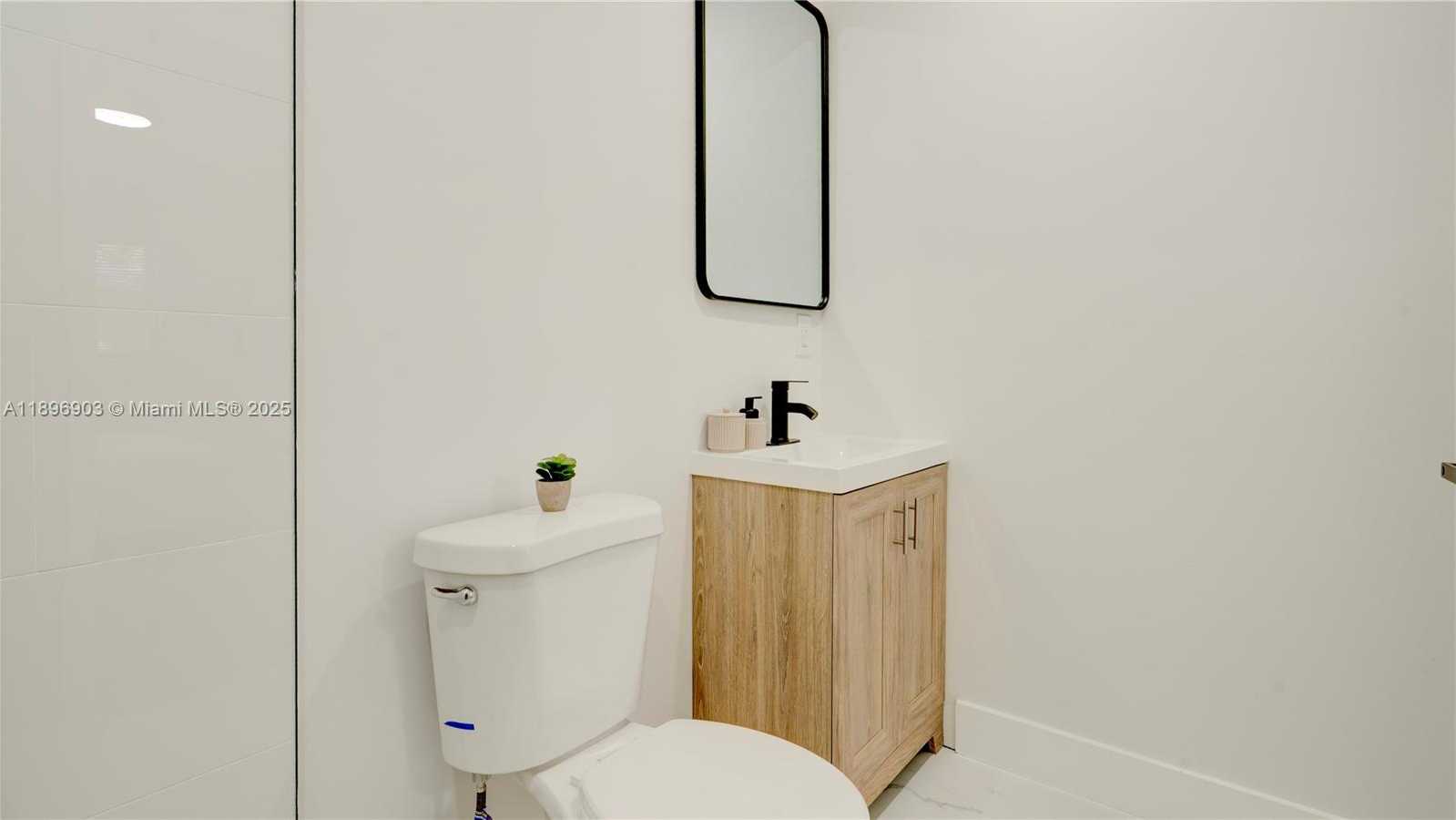 Small Image of 2736 NORTH WEST 21ST AVE, Oakland Park Number 36