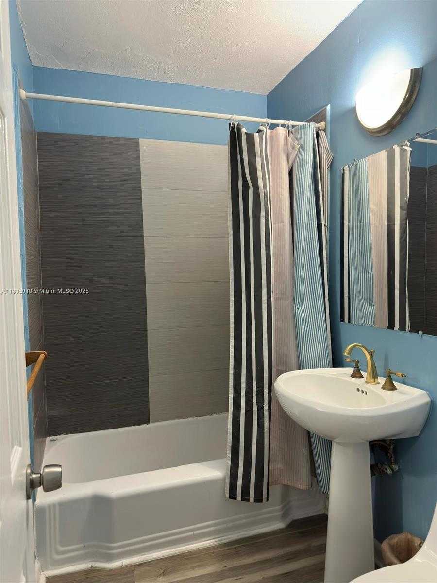 Small Image of 131 CAROLINA AVE, Fort Lauderdale Number 13