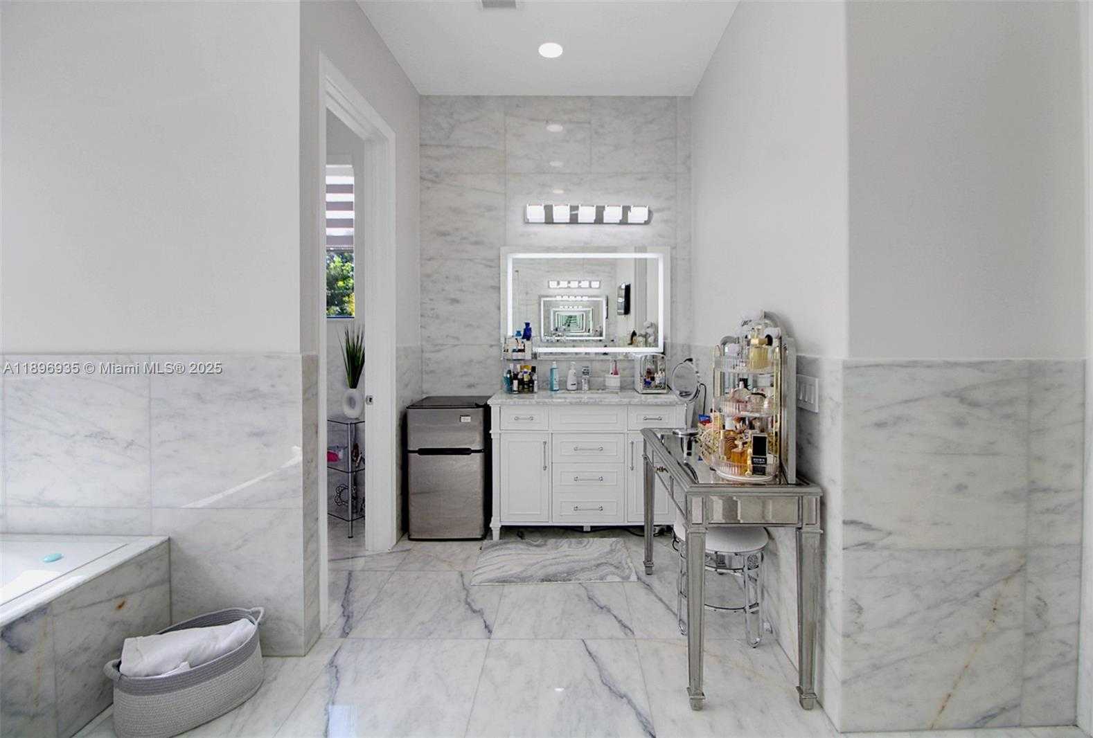 Small Image of 18968 SOUTH WEST 80TH CT, Cutler Bay Number 31