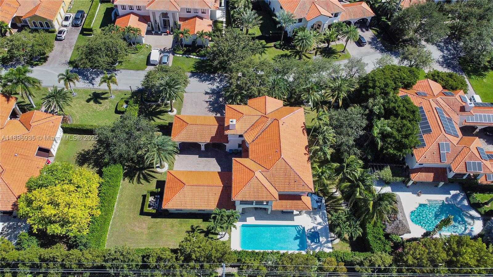 Small Image of 18968 SOUTH WEST 80TH CT, Cutler Bay Number 4
