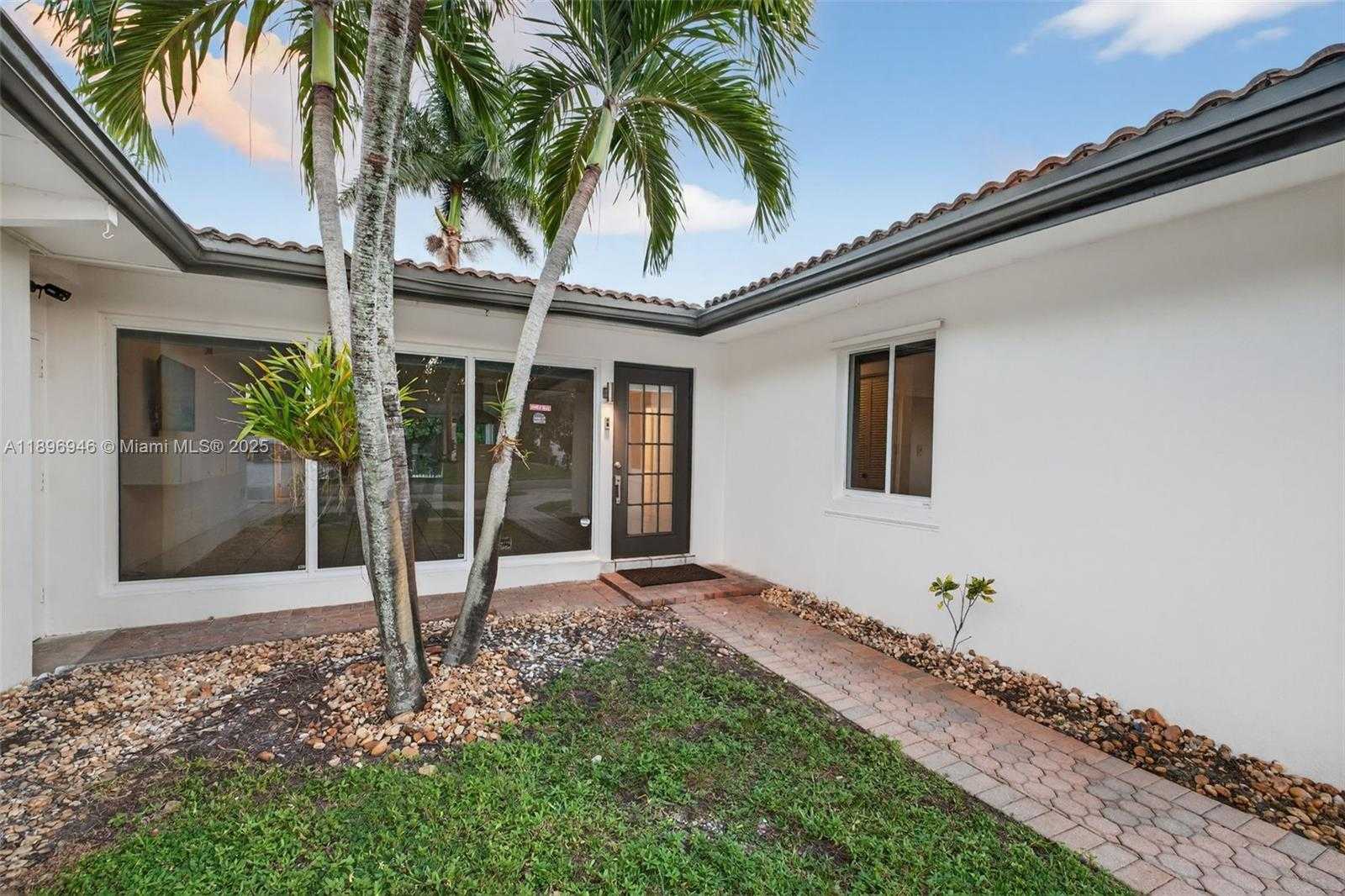 Small Image of 2524 MARATHON LN, Fort Lauderdale Number 12