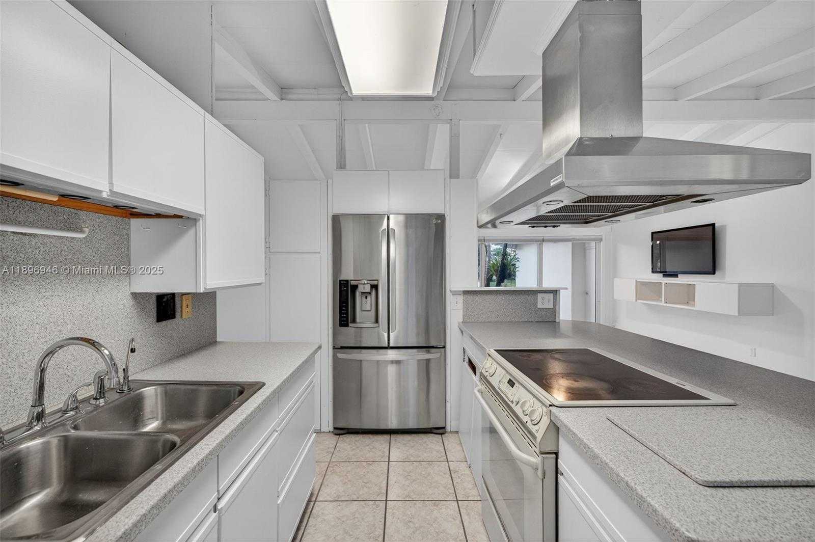 Small Image of 2524 MARATHON LN, Fort Lauderdale Number 19