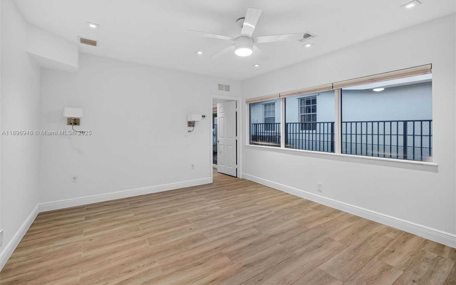 Small Image of 2524 MARATHON LN, Fort Lauderdale Number 24