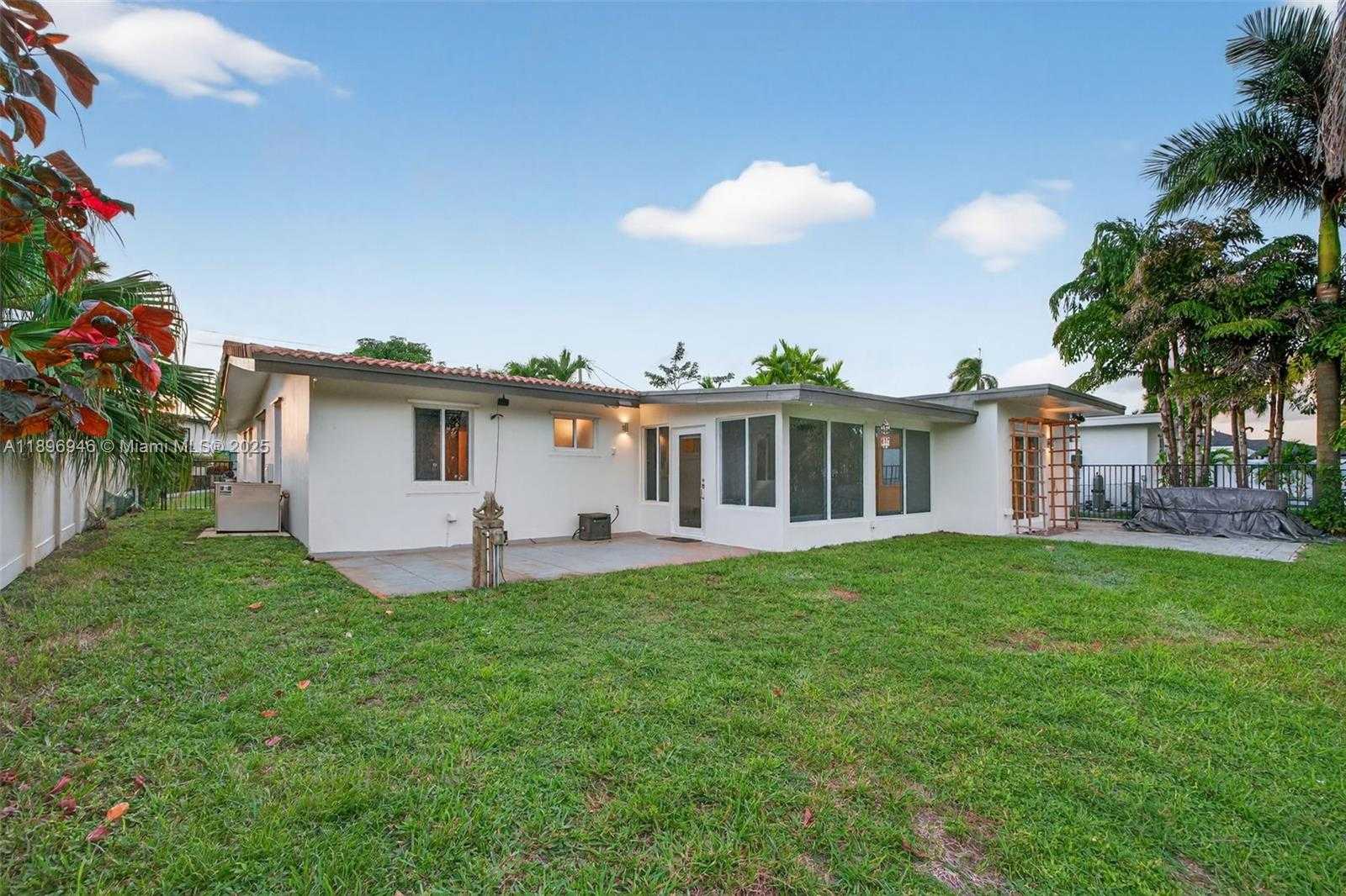 Small Image of 2524 MARATHON LN, Fort Lauderdale Number 43