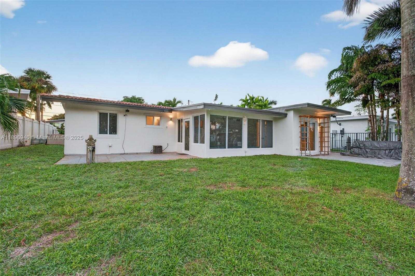 Small Image of 2524 MARATHON LN, Fort Lauderdale Number 48